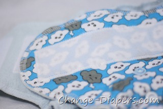 @Narabums Hybrid Fitted #clothdiapers via @chgdiapers 8 soft strip