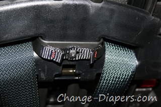 @Britax Pavillion Car Seat via @chgdiapers 6 click safe and versa tether stitching