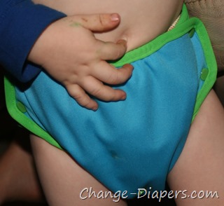 @GenYDiapers Simply U #clothdiapers cover via @chgdiapers 32 with wahm fitted on largest rise