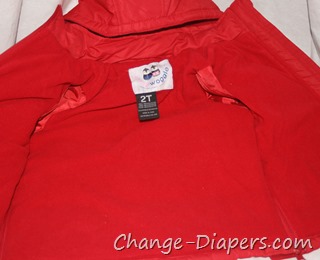 @Cozywoggle coat for winter #carseatsafety via @chgdiapers 13 inside