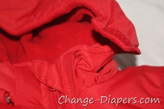 @Cozywoggle coat for winter #carseatsafety via @chgdiapers 6 hood zips off wvelcro at end